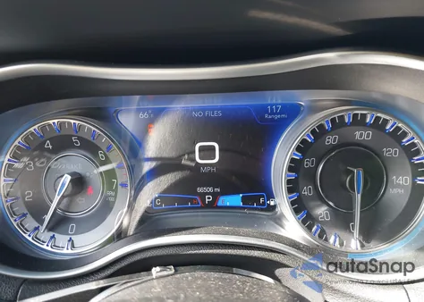 2022 Chrysler 300 S z USA, uszkodzony, nr VIN 2C3CCABG7NH130918